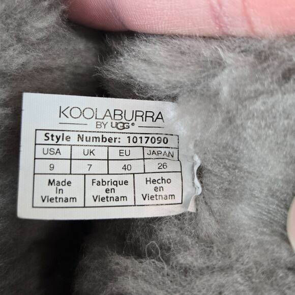 Koolaburra By UGG Womens Short Boots Gray Suede Size 9 Casual Cozy Warm Casual - Picture 7 of 9